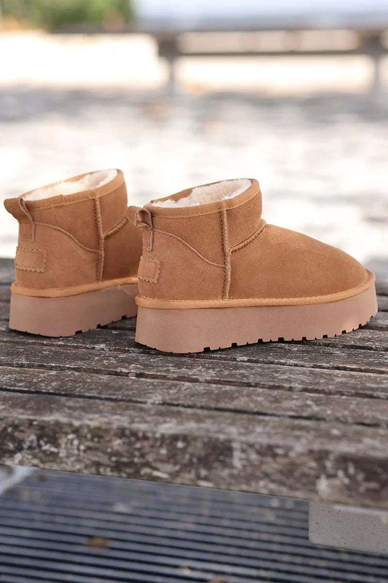 Bottes camel basses en cuir fourrées à plateforme