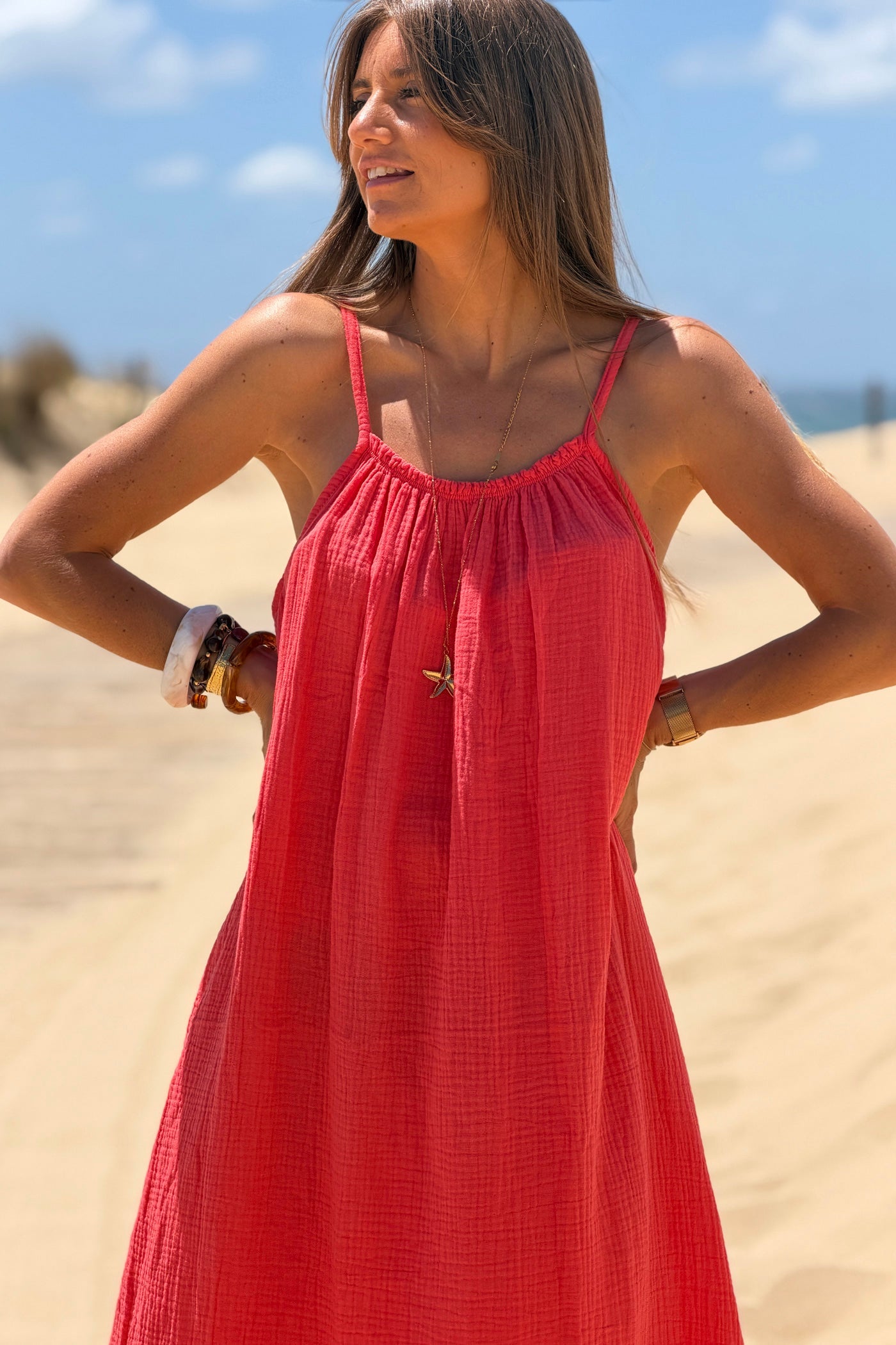 Robe longue corail en gaze de coton à bretelles col élastique