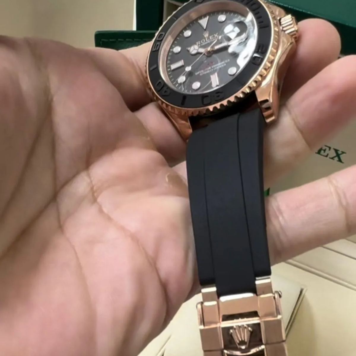 RX Yacht-Master 40 – Black Dial – Oysterflex