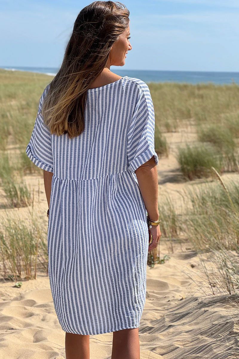 Robe blanche en gaze de coton rayures bleues manches looses