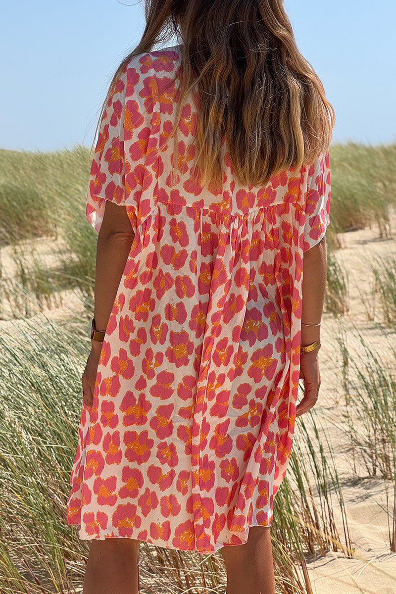 Robe fluide blanche imprimé léopard rose et orange col v manches looses