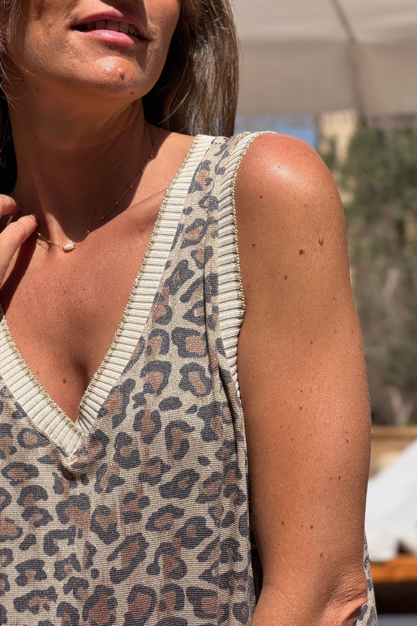 Robe longue à bretelles imprimé léopard brillant lurex