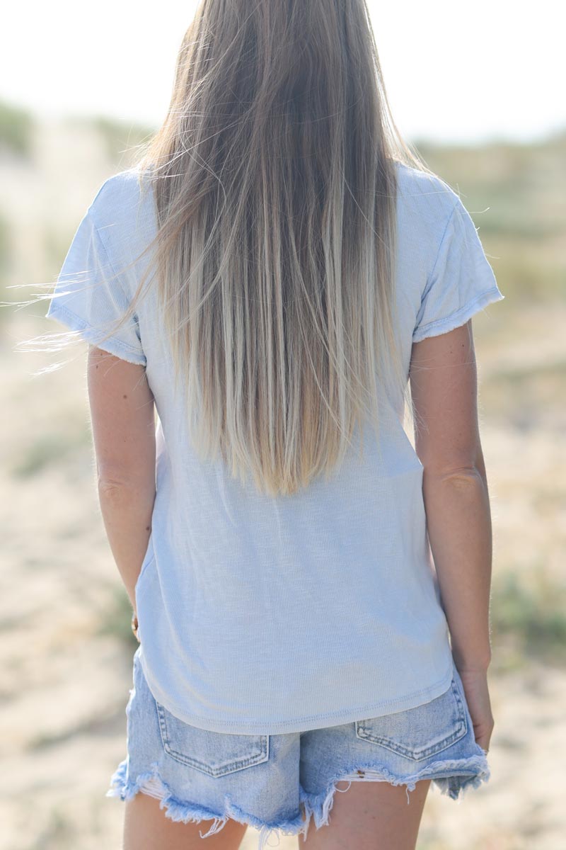 Tshirt coton stretch bleu ciel finitions petites franges